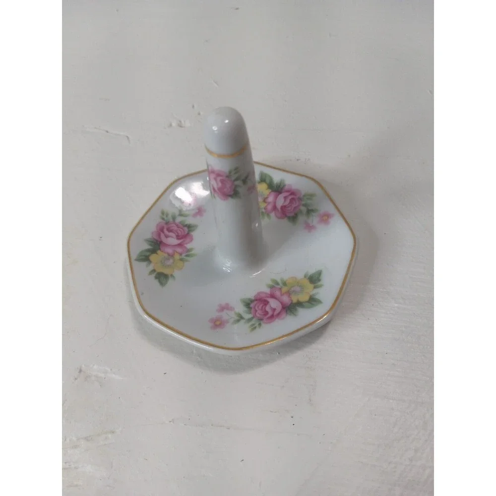 Vintage-Floral Ring holder-Made In China